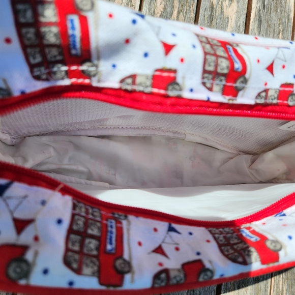 Milly Green British Design London Bus Travel Bag - Picture 7 of 7